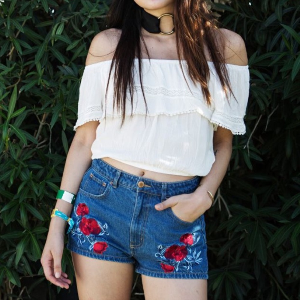 HM ❤️ COACHELLA Rose Shorts